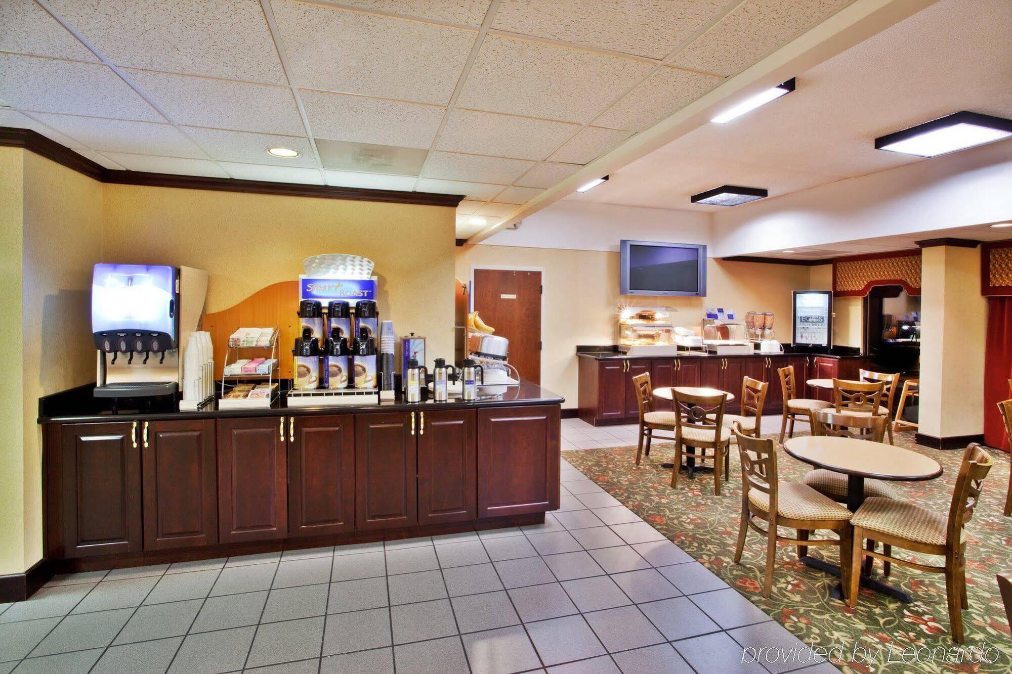 Express Atlanta W 3* Douglasville