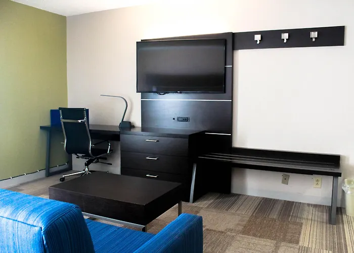 Holiday Inn Express Atlanta W